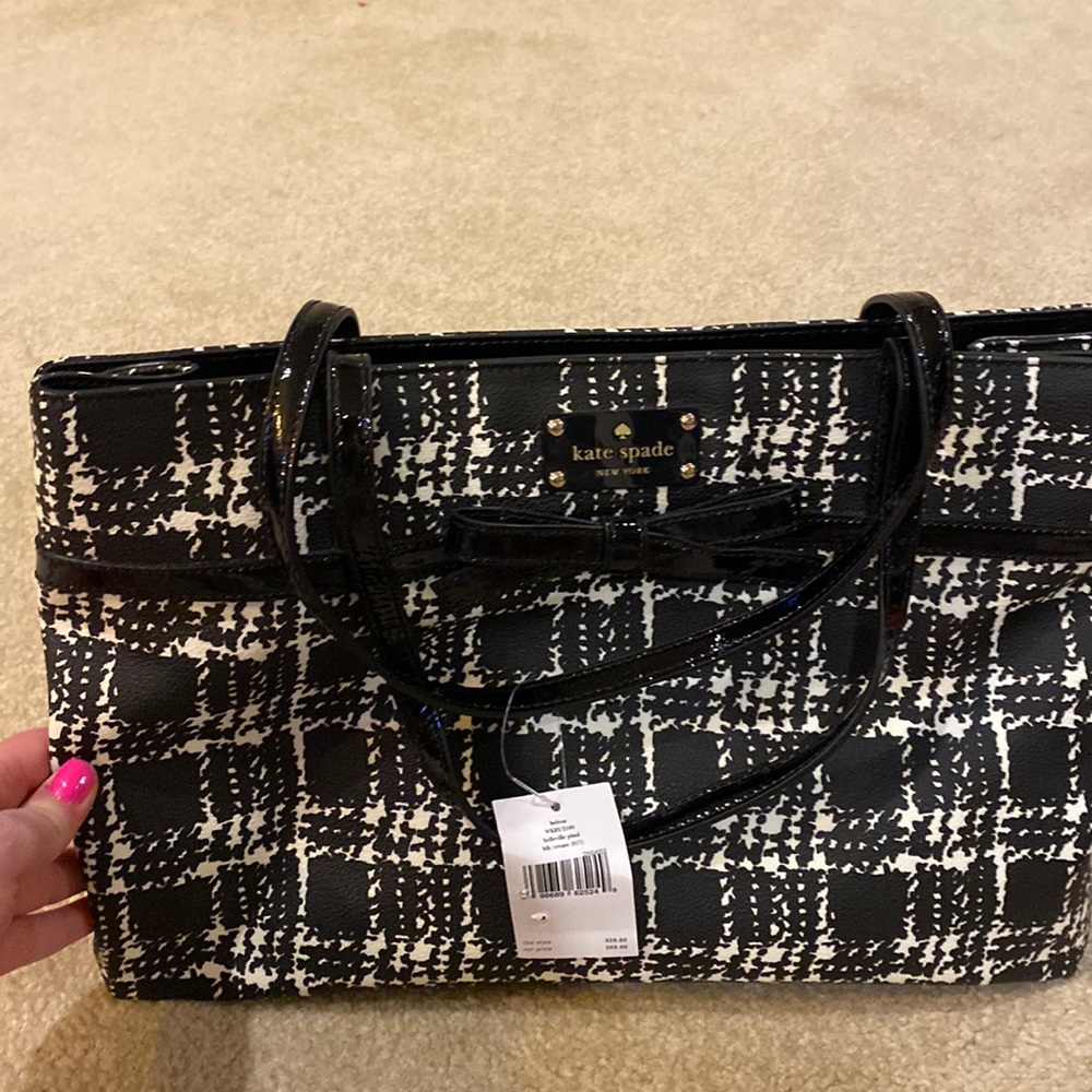 kate spade brand new with tag black and white shoulder bag
